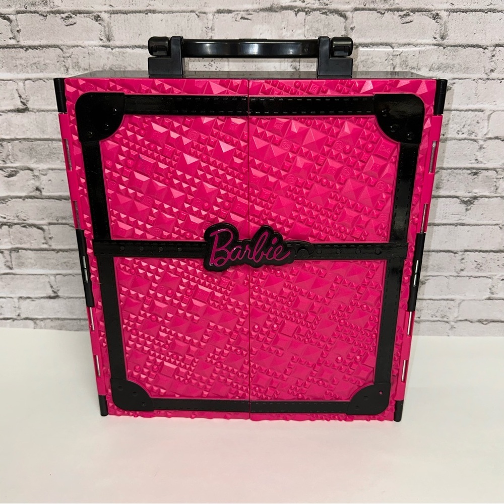 BARBIE Doll Fashion Closet STORAGE CLOTHES Wardrobe Case 2011 Pink Black MATTEL